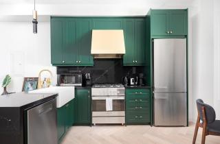 Chic 2BR 2BA Urban Escape Modern Comfort - Toronto - 8