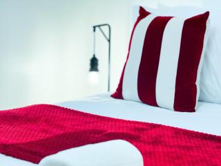 Gorgeous 1 bed flat, sleeps 4 - Pudsey - 4