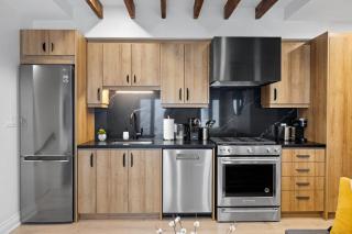 Cozy 1-Bedroom Condo w Private Patio in Elm Grove - Toronto - 8