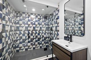 Cozy 1-Bedroom Condo w Private Patio in Elm Grove - Toronto - 6