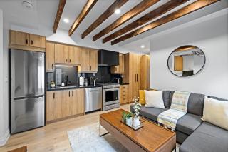 Cozy 1-Bedroom Condo w Private Patio in Elm Grove - Toronto - 5