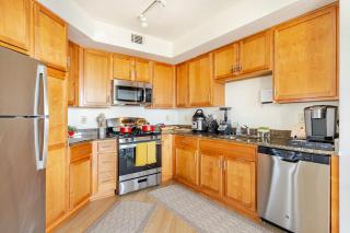 DT 2BR 2BA Luxe Suite Walkable Gym Pool Parking - Silver Spring - 7