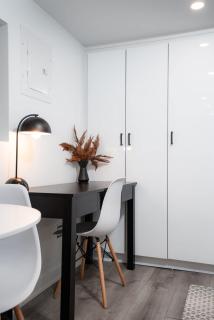 Luxury Studio Condo in Downtown Toronto Elm Street - Toronto - 1