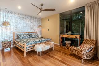 Edge 18 Waterfront Luxury - 1