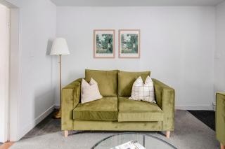 Immaculate 4-bed Home in Northampton by Renzo, Perfect for Contractors, Sleeps 8! - Kingsthorpe - 6