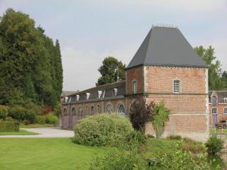 Elegant Castle Stay, Havelange - 8