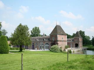 Elegant Castle Stay, Havelange - 0