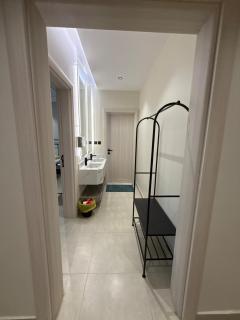 Self-entry Studio - 6