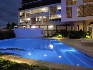 Maroochydore Penthouse - Stunning Views- 2Carparks - 9