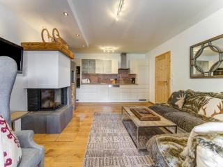 Chalet in Mittersill by Ski Lift & Sauna - 1