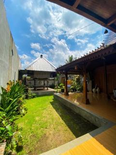 Joglo Breeze Guesthouse and Villa - 6