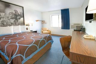 Super 8 by Wyndham Las Cruces University Area - 3