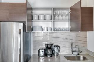 2BR nr Times Sq w Indoor pool Gym NYC-49 - 2