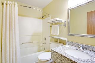 Econo Lodge Spotsylvania Town Center - Fredericksburg - 9