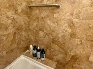 Fully Furnished 2BR Apartment Near Oak Park I Utilities Included I Car Rental Available - 4