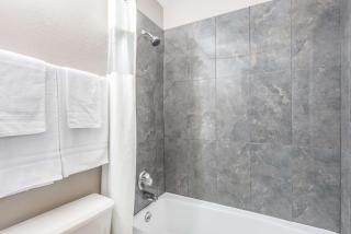Super 8 by Wyndham O'Fallon MO/St. Louis Area - O'Fallon - 4
