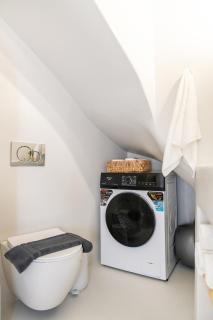 Arnadian Living Experience - Blue House - 6