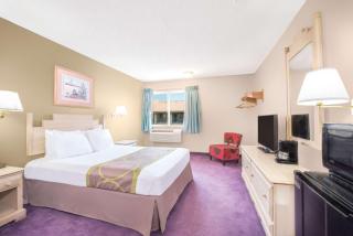 Super 8 by Wyndham Grants - Grants - 8