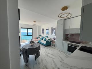 Sea La Vie - Elegant Beachfront Family Apartment, Shëngjin - Lezha - 0