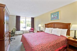 Days Inn by Wyndham Hampton Near Coliseum Convention Center - 7