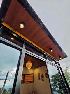 Romantic Chic Cottage with View - Tuba - 8