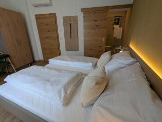 Heuriger und Gästezimmer Schmidt - Hagenbrunn - 2