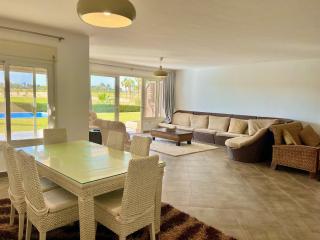 Private pool 6 BR villa in Einbay Resort NextHotel - 8