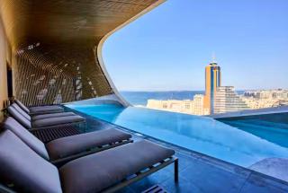 24th Floor Sea View Apart-Hotel in Mercury Tower St Julians - St Julian's - 1