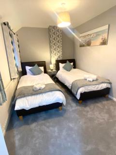 SwankyHome4Groups n Contractors - Sleightholme - 6