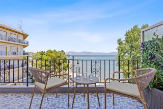 Central Beachfront Apt with a Breathtaking View! - Chalcis - 0