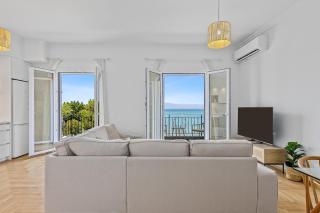 Central Beachfront Apt with a Breathtaking View! - Chalcis - 3