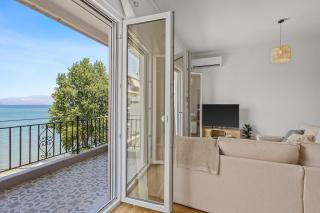 Central Beachfront Apt with a Breathtaking View! - Chalcis - 2