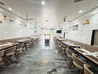 Paras Resort - 6