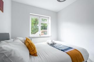 4Beds Contractor and Family Haven near Pinewood and Warner Bro studios - 8