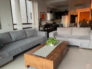 Sea View Apartment Prime Location On Gordon Beach - 6