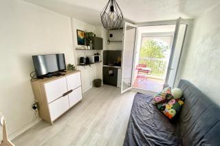 Apartment on the Port of Carnon - 7