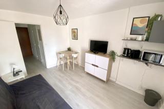 Apartment on the Port of Carnon - 6