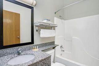Days Inn & Suites by Wyndham Page Lake Powell - 8