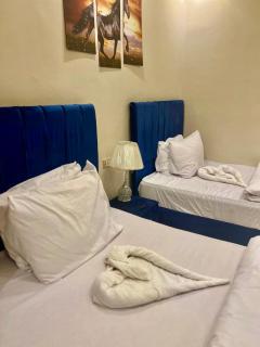 Yoya Boutique Pyramids Inn - 2