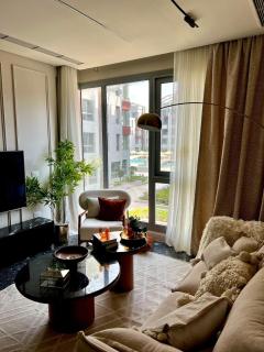 JW Marriott Serviced Apartment 1 Bedroom Suite pool view by aljazi - Le Caire - 0