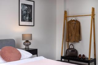 Zen & Stylish Prague Attic Apartment - Praga - 1