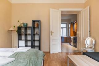 2BR shared Apt, Suitable for Longstays, Central Location - 1