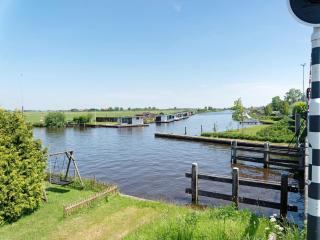 Family House in Grou near Water Sports - 4