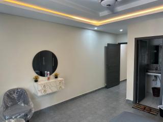 Prime location 1 Bedroom Apartment with private entrance - Rawalpindi - 0
