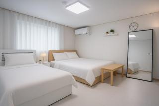 2-Bedroom Apartment, Dongmyo Station near DDP & MyeongDong - 1