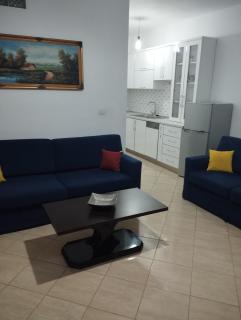 Apartament Rruga Sazan pran Kraal Hotel - 0