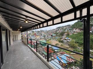 Skynest Baguio - 6 bedrooms, 3 CRs and a HUGE Balcony - Baguio - 6