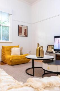 The Hunt House – Heritage Charm, Prime Location - 9