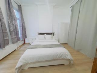 The Brussels Nest - 2