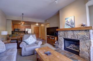 PP606 Passage Point condo - 2